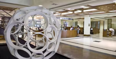 Anatolia American University (U.L.E.) — kampus i studenti