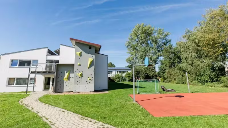 Schloss Schule Kirchberg — školski prostor i učenici
