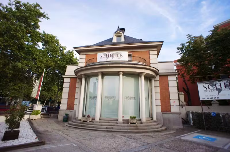 Schiller International University Madrid — kampus i studenti